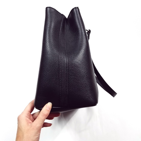 Guess Large Shoulder Bag Pebbled Faux Leather - Picture 5 of 8